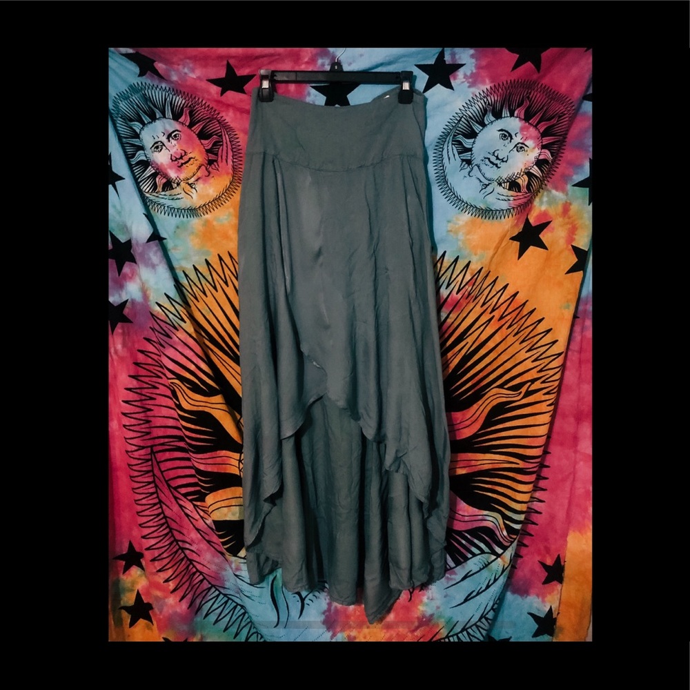 O’Neil skirt
